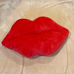 red lip pillow